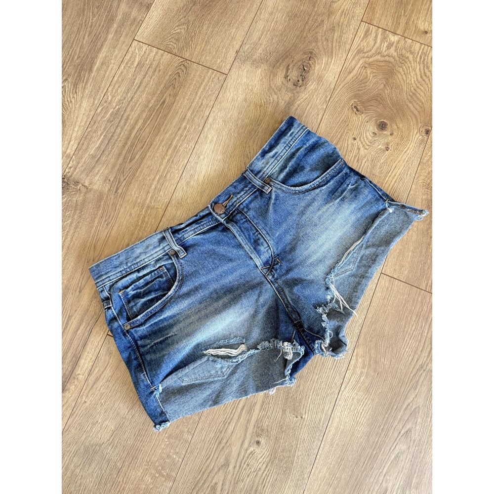 FREE PEOPLE 29 Button fly denim shorts Raw Hem Jean Distressed Cut off Micro